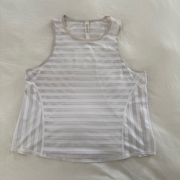 •lululemon - Off and Running Tank• - Picture 4 of 9